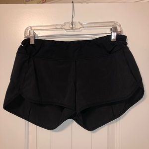 Black Lulu shorts!